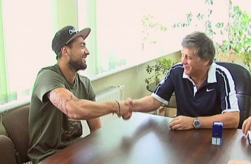 Политыло перешел в Днепр, Антонов – в Черноморец Два клуба УПЛ совершили взаимовыгодную сделку. 