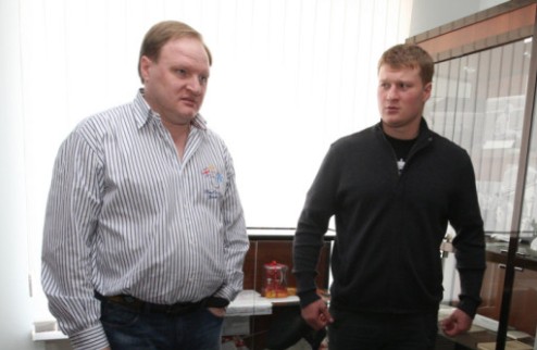 Поветкин расстался с Хрюновым Александр Поветкин заявил, что Владимир Хрюнов больше не является его менеджером.