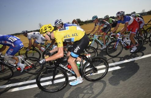 Проиграть невозможно Третья неделя Тур де Франс наполнена тяжелыми этапами, но мало кто сомневается в том, что Кристофер Фрум довезет желтую майку до Па...