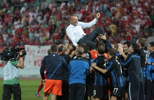 Черноморец пролазит в групповой турнир Лиги Европы Одесский клуб одолел Скендербеу лишь в серии послематчевых пенальти. 