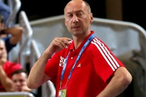 Карасев: "Из группы нам не выйти" Главный тренер сборной России попытался объяснить позор в игре со Швецией. 