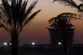 Формула-1. Гонка в Бахрейне станет ночной Этап в Сахире в следующем году будет проведен при искусственном освещении.