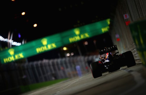 Формула-1. Гран-при Сингапура. Ред Булл задает темп Себастьян Феттель и Марк Уэббер возглавили протокол второй тренировочной сессии.
