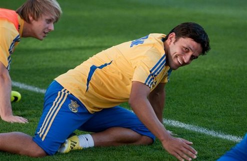 Эдмар: "Уверен, что у сборной будет очень хорошая поддержка" Полузащитник сборной Украины Эдмар - о предстоящем матче с поляками. 