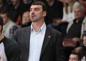 Холопов: "По такой игре мы должны были проиграть очков 30" Главный тренер Черкасских Мавп жестко раскритиковал свою команду за игру против Кривбасса. 