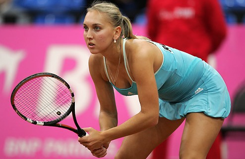 Веснина выступит в Хобарте Российская теннисистка попытается защитить свой титул.