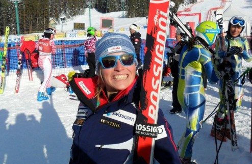 Горные лыжи. Гут выигрывает супер-гигант в Лэйк Луисе Швейцарка Лара Гут победила в супер-гиганте на этапе Кубка мира по горным лыжам в канадском Лэйк Л...