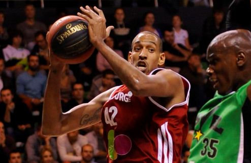 Официально: Ажинса — игрок Нью Орлеан Пеликанс Французский центровой переехал в НБА.