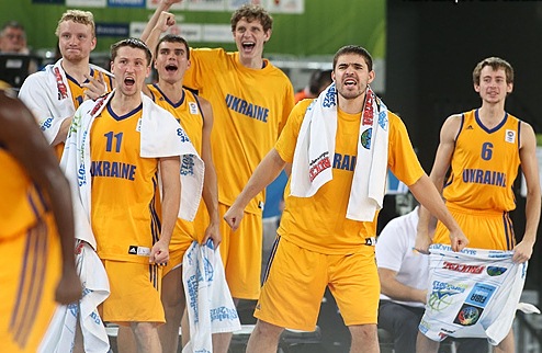Баскетбольный 2013-й. События, люди, явления iSport.ua вспоминает все ключевые аспекты жизни баскетбольного мира в уходящем году. 