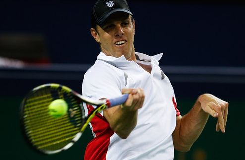Брисбен (АТР). Федерер одерживает победу На мужском турнире в Брисбене стартовали матчи второго раунда.