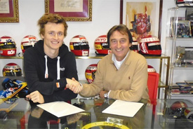 GP2. Пик будет защищать цвета Campos Racing Артур Пик стал первым пилотом, подписавшим контракт с командой Campos Racing, которая в нынешнем году возвра...