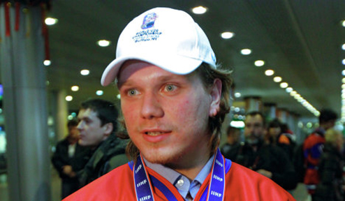 КХЛ. Бочаров перешел в Адмирал Ак Барс получил взамен право выбора на драфте юниоров КХЛ 2014 года в третьем раунде.