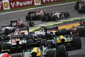 Формула-1. Феррари: в 2014-м году пилотам будет тяжело В Феррари считают, что в предстоящем сезоне Формулы-1 пилотам предстоит освоить новый подход к го...
