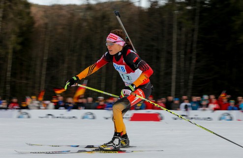 Лыжные гонки. Захенбахер-Штеле может выступить в Сочи Эви Захенбахер-Штеле имеет шанс поехать на Олимпиаду не только в составе биатлонной, но и лыжной с...