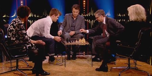 Шахматы. Магнус Карлсен поставил мат Биллу Гейтсу за 11 секунд. ВИДЕО Товарищеская встреча чемпиона мира по шахматам и основателя компании Microsoft сос...