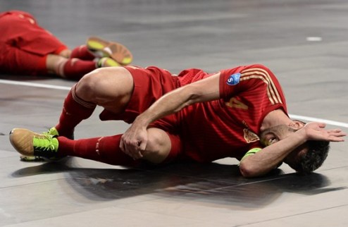 Футзал. Испания: остаток Евро без капитана Защитник Фурии Рохи Хорди Торрас получил травму колена и не сыграет в матчах плей-офф.