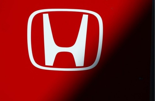 Формула-1. Хонда готова дать Макларену 100 млн евро Японские мотористы поддержат британскую конюшню, если та не найдет титульного спонсора на этот сезон...