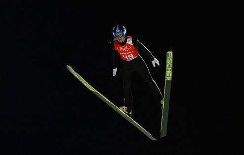Прыжки с трамплина. Хайбёк выиграл квалификацию Австриец Михаэль Хайбёк был лучшим среди не преквалифицированных спортсменов с прыжком на 101 метр.