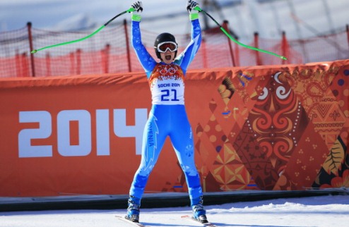 Горные лыжи. Уникальная победа Мазе и Гизин! Швейцарка и словенка получают по золотой медали в женском скоростном спуске. 