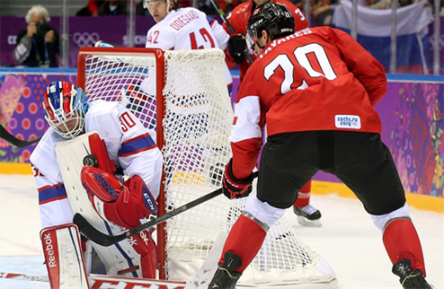 Хоккей. Канада добывает первую победу в Сочи Канадцы в первом матче на Олимпийских Играх переигрывает сборную Норвегии.