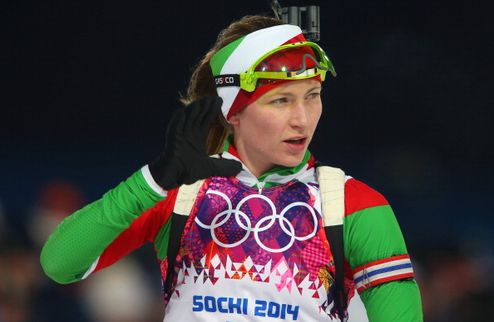 Биатлон. Домрачева делает хет-трик Белоруска Дарья Домрачева уверенно выиграла масс-старт на Олимпийских играх в Сочи.