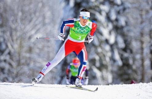 Лыжные гонки. Бьорген приводит Норвегию к золоту в командном спринте Элизабет Эстберг и Марит Бьорген добывают первое место своей стране в лыжной класси...
