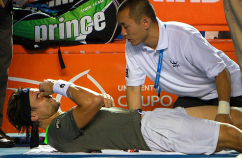 Феррер повредил левое бедро Испанский теннисист не смог доиграть четвертьфинальный поединок турнира в Акапулько из-за травмы.