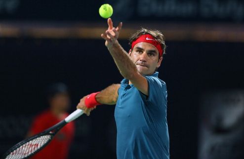 Федерер взял титул в Дубае Роджер Федерер добыл волевую победу над Томашем Бердыхом в финале престижного турнира с призовым фондом $2,359,935 в ОАЭ.