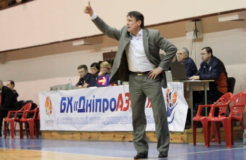 Хомичюс: "Не понравилось отношение наших игроков к защите" Главный тренер Днепра - о поражении от БК Киев.