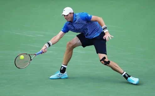 Иснер: "Помогла подача" Американский теннисист прокомментировал свою победу во втором раунде турнира в Майами.