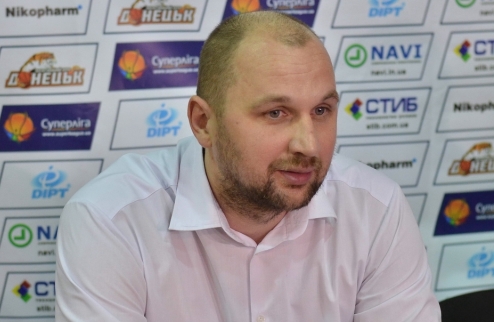 Погостинский: "Азовмаш был сильнее" Представители Политехники были схожи в оценках проигранного матча в Мариуполе. 