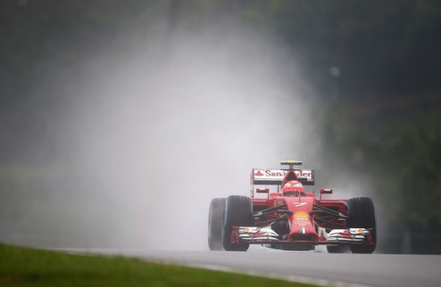 Формула-1. Райкконен сетует на дождь и резину Финский пилот Феррари прокомментировал результаты квалификации в Малайзии. 