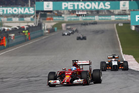 Формула-1. Алонсо: "Я всю гонку ехал довольно медленно" Фернандо Алонсо назвал прошедший Гран При Малайзии настоящим кошмаром для команды Феррари, котор...