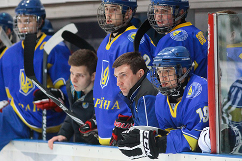 ЧМ U-18. Украинские юниоры крупно уступают словенцам Наша национальная команда потерпела третье кряду поражение на чемпионате мира.