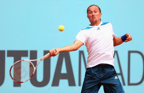 Долгополов покидает Мадрид Украинский теннисист прекратил борьбу во втором круге грунтового турнира в Мадриде.