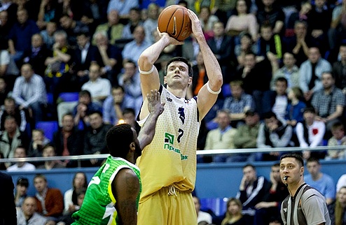 Дариуш Лавринович — MVP сезона Суперлиги Литовский ветеран Будивельника получил значимую личную награду от руководства Суперлиги.