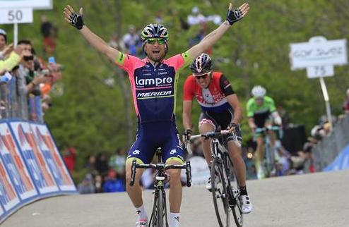  Джиро д’Италия: Улисси украл победу у Роллана и Кисерловски Диего Улисси вновь оказался самым расторопным на финише сложнейшего горного отрезка, а Кэде...