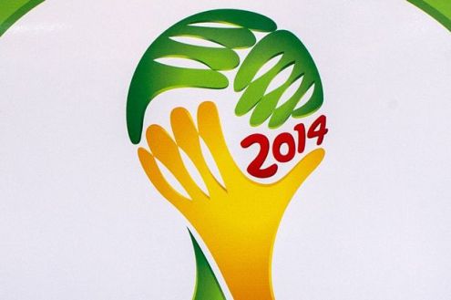 На матчах ЧМ-2014 будет перерыв на "водопой" ФИФА разрешила арбитрам делать небольшие паузы во время матчей ЧМ-2014.