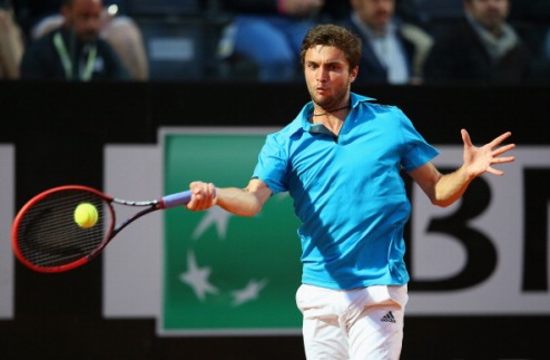 Симон: "Задача — успешно выступить на Ролан Гаррос" Французский теннисист продолжает играть на турнире в Ницце.