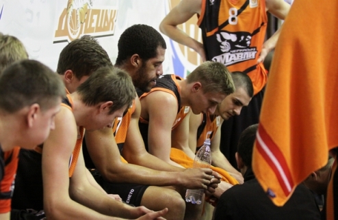 Молодо и оранжево iSport.ua продолжает "итожить" сезон Суперлиги и говорит о самой молодой команде сезона — Черкасских Мавпах. 