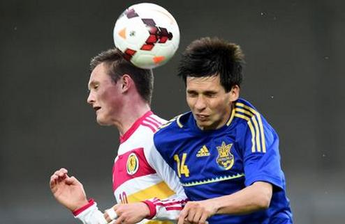 Сборная Украины (U-19) сыграла вничью с шотландцами В субботу, 24 мая, юношеская сборная Украины стартовала в элит-раунде к ЧЕ- 2014 года. 