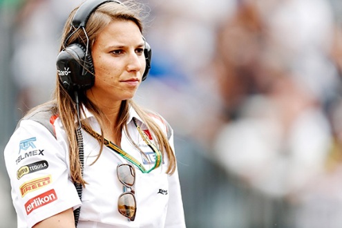 Де Сильвестро: гендерной дискриминации в Формуле-1 нет Симона де Сильвестро сказала, что ни разу за время своей карьеры в автоспорте не сталкивалась с п...