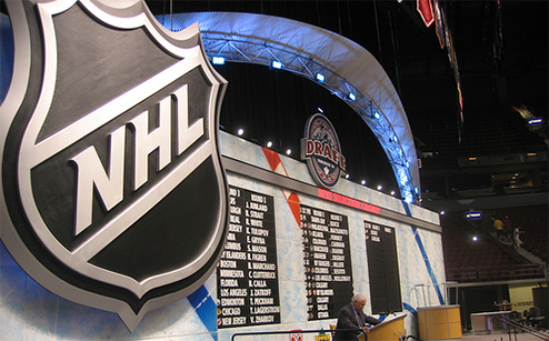 НХЛ. Ряд клубов подписали контракты новичков Клубы НХЛ сделали свой выбор на драфтах.