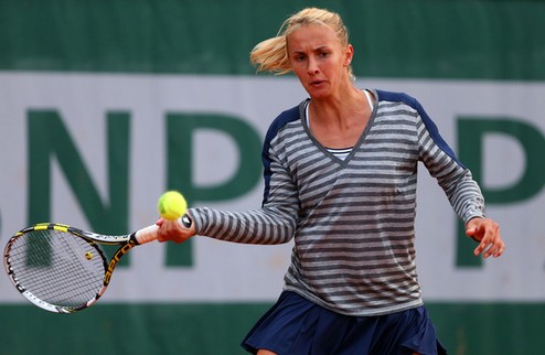 Цуренко пробилась в четвертьфинал в Марселе Экс-первая ракетка Украины Леся Цуренко успешно выступает на крупном турнире серии ITF в Марселе.