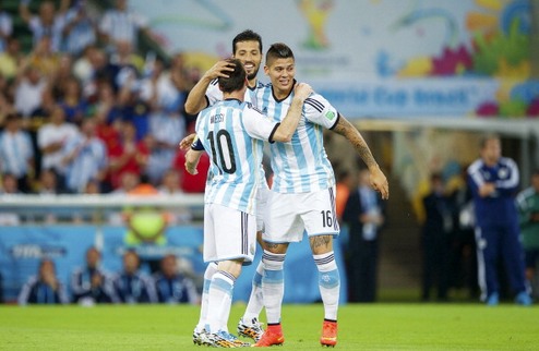 Аргентина справилась с Боснией Альбиселестес с победы начали выступление на ЧМ-2014.