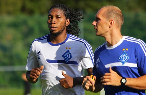 Мбокани присоединился к Динамо Нападающий киевского клуба Дьемерси Мбокани пока тренируется по индивидуальной программе. 