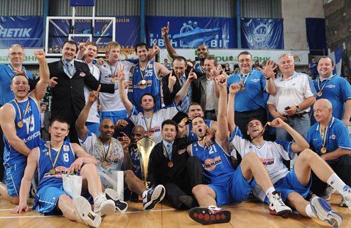 Азовмаш. История в фотографиях iSport.ua ностальгирует по временам, когда мариупольский клуб был главной силой украинского баскетбола, и напоминает, как...