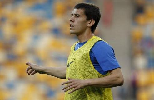 Кравченко продолжит карьеру в Луцке Хавбек Днепра перейдет в Волынь на правах свободного агента. 