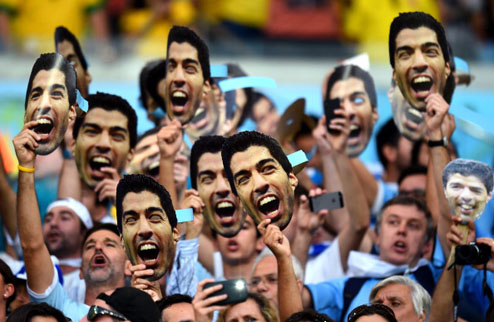 Суаресомания продолжается: выпущена игра Angry Suarezzz Разработана игрушка по мотивам укуса Джорджио Кьеллини уругвайцем Луисом Суаресом.