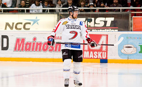 Валиваара завершил карьеру Опытный финский игрок повесил коньки на гвоздь.